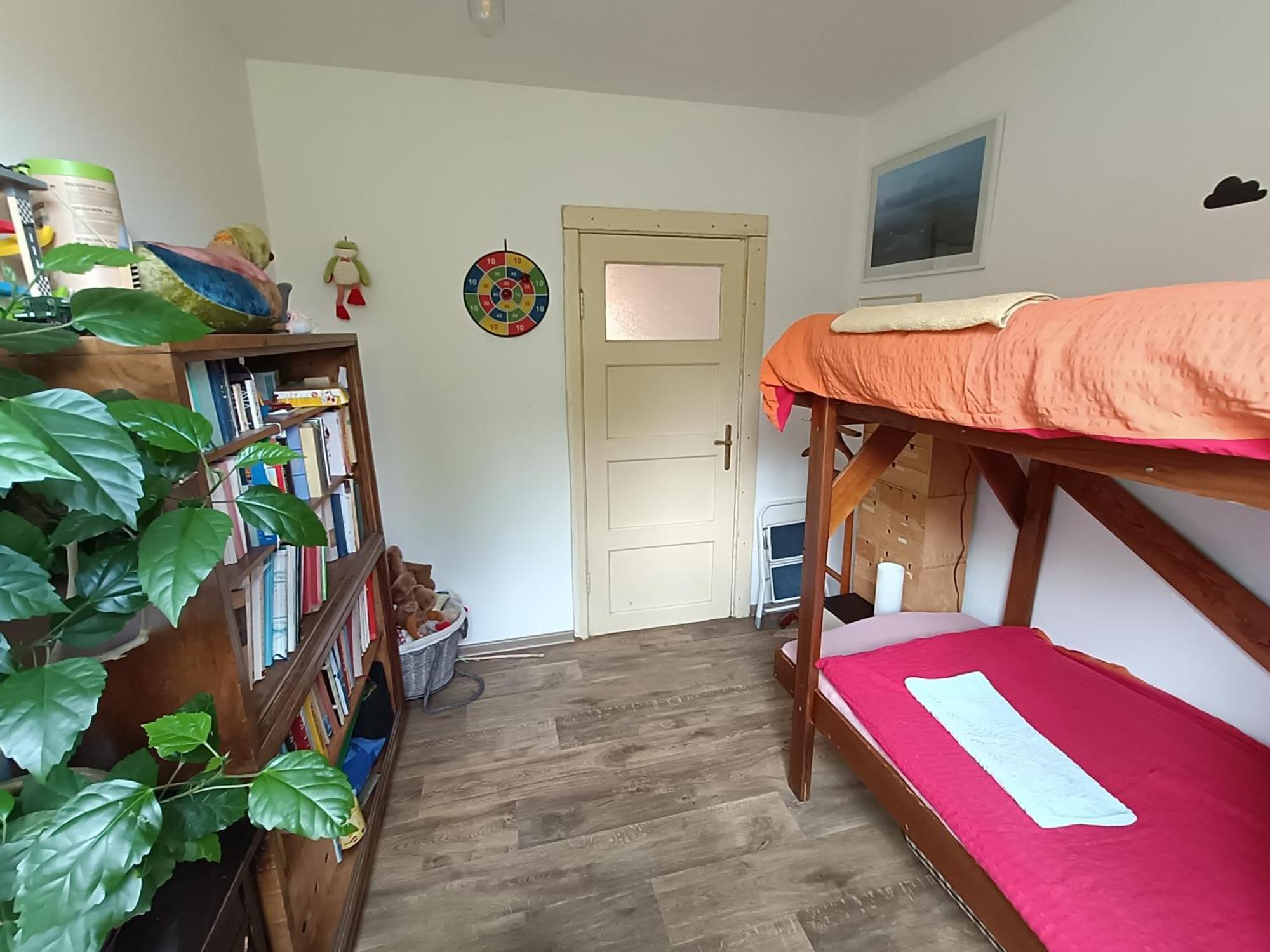 En Homestay With Private Top Floor, 3 Bedrooms, Bathroom, Kitchenette, Host Stays Downstairs With A Cat And 2 Small Dogs --- Cs Soukrome Horni Patro, 3 Loznice, Koupelna, Varic, Balkon - Prizemi Sdilene S Hostitelem, Kockou A 2 Malymi Psy Zlín Exterior photo